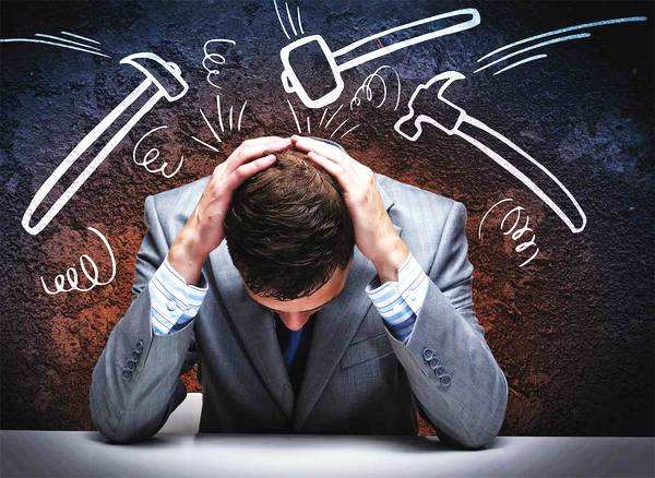 Chi Kui eating loss wisdom, calm person holding bitter fruit, sunrise background